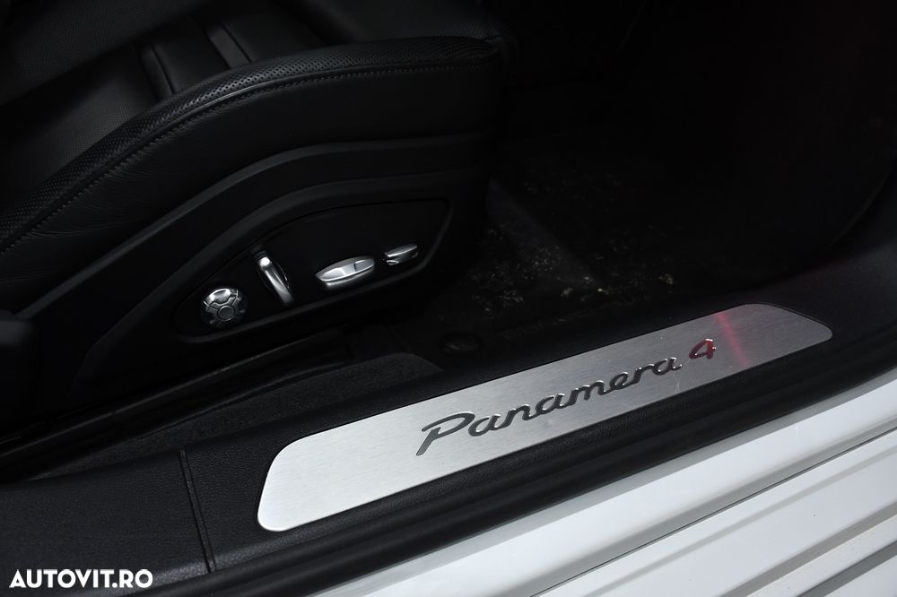 Porsche Panamera 4 Edition 10 Jahre - 16