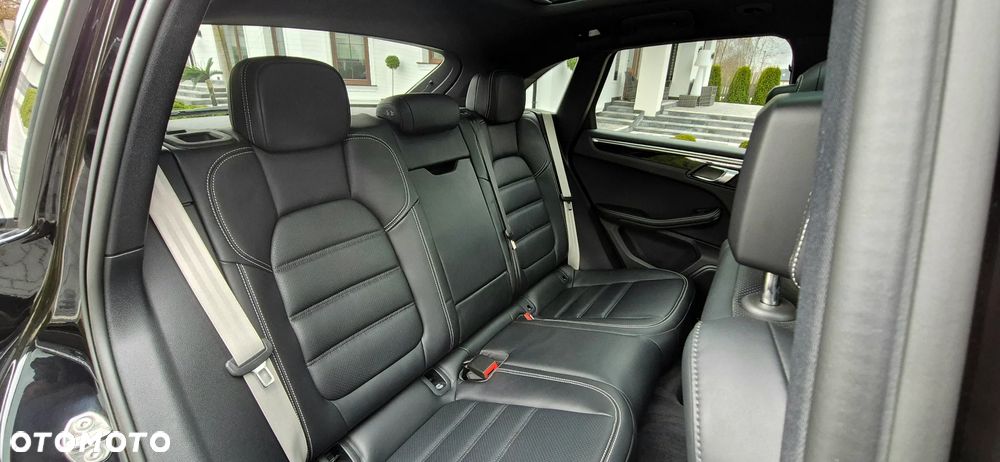 Porsche Macan T - 29