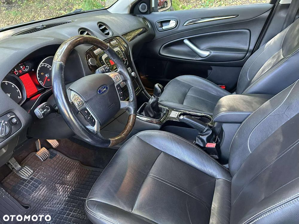 Ford Mondeo - 14