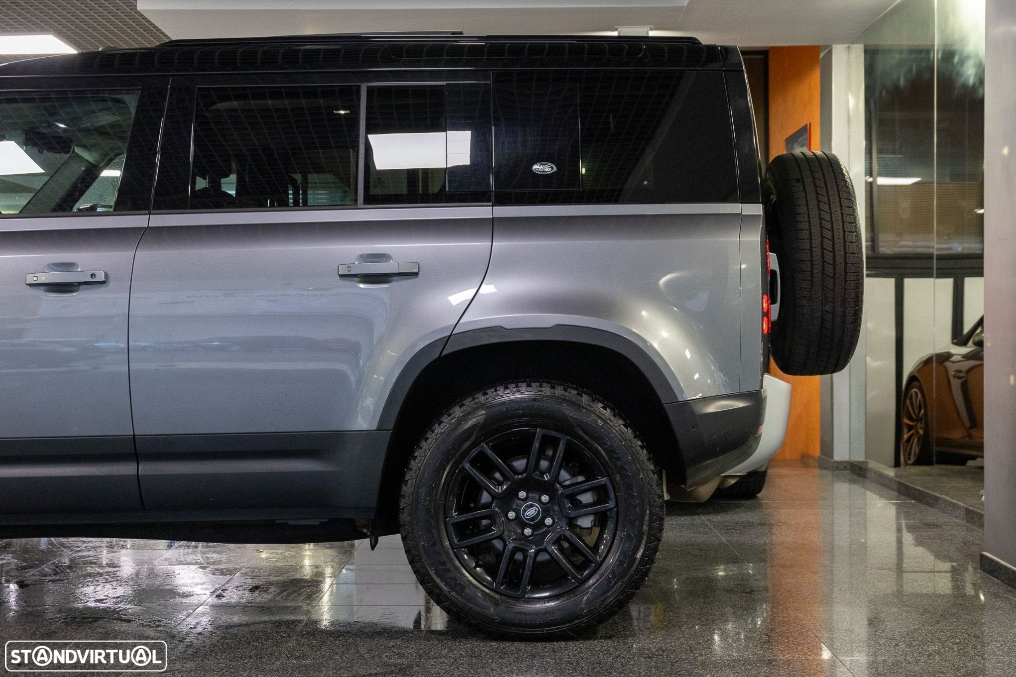 Land Rover Defender 3.0 D250 110 AWD X-Dynamic HSE - 12