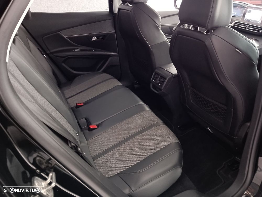 Peugeot 3008 1.6 BlueHDi Allure EAT6 J18 - 27