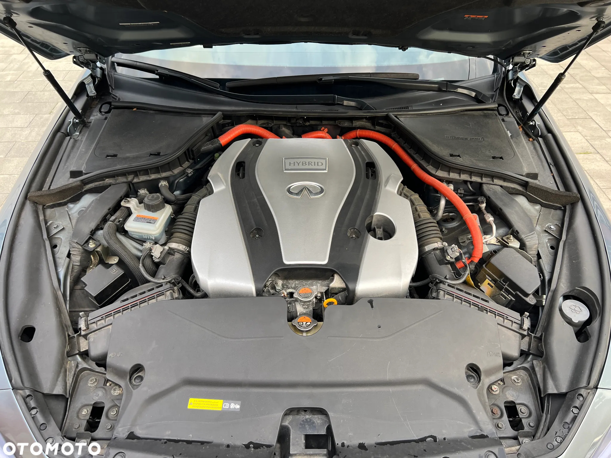Infiniti Q50 Hybrid Premium - 32