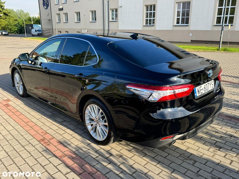 Toyota Camry 2.5 Hybrid Executive CVT - 3