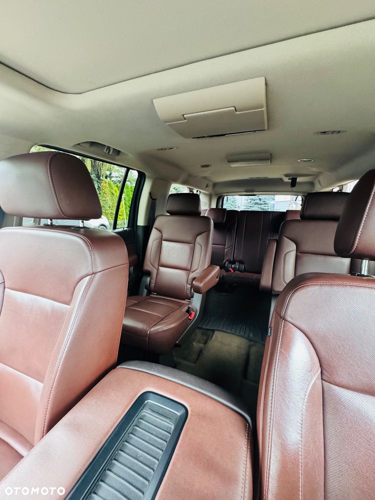 Chevrolet Suburban - 26