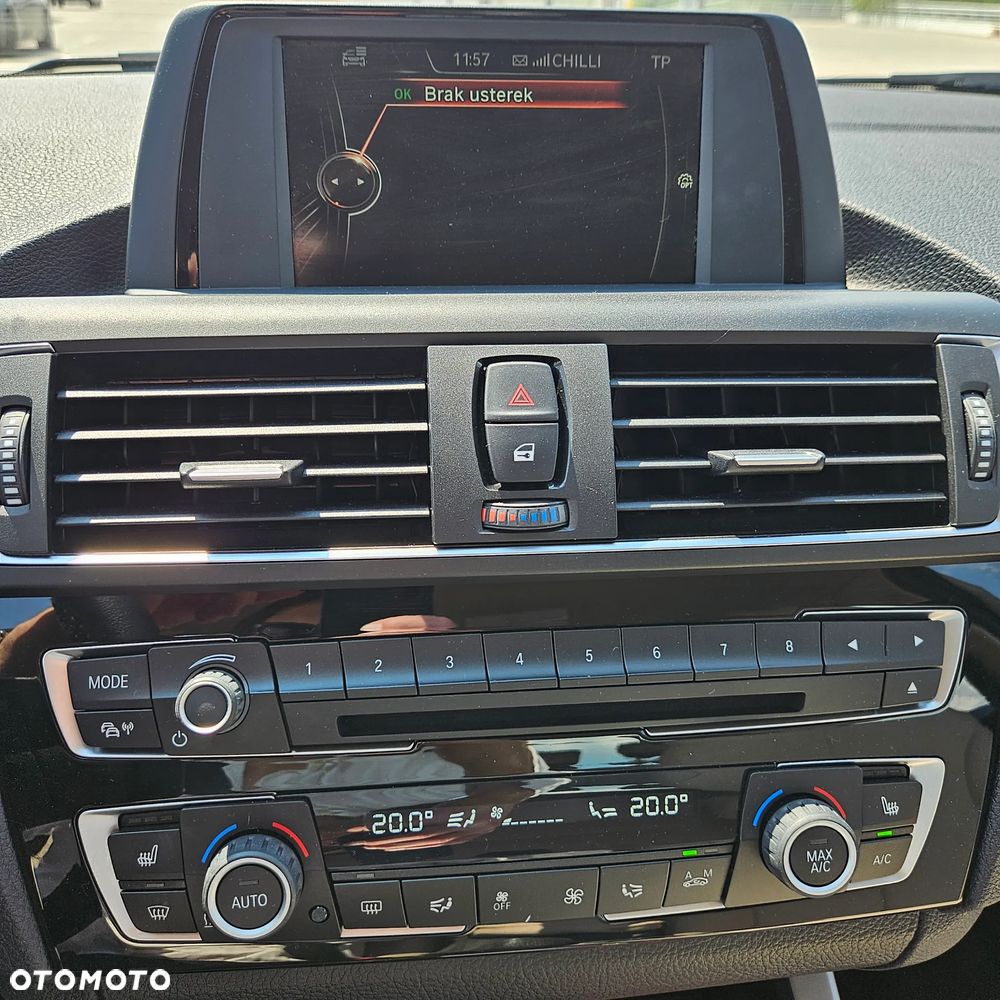BMW Seria 1 118i - 11