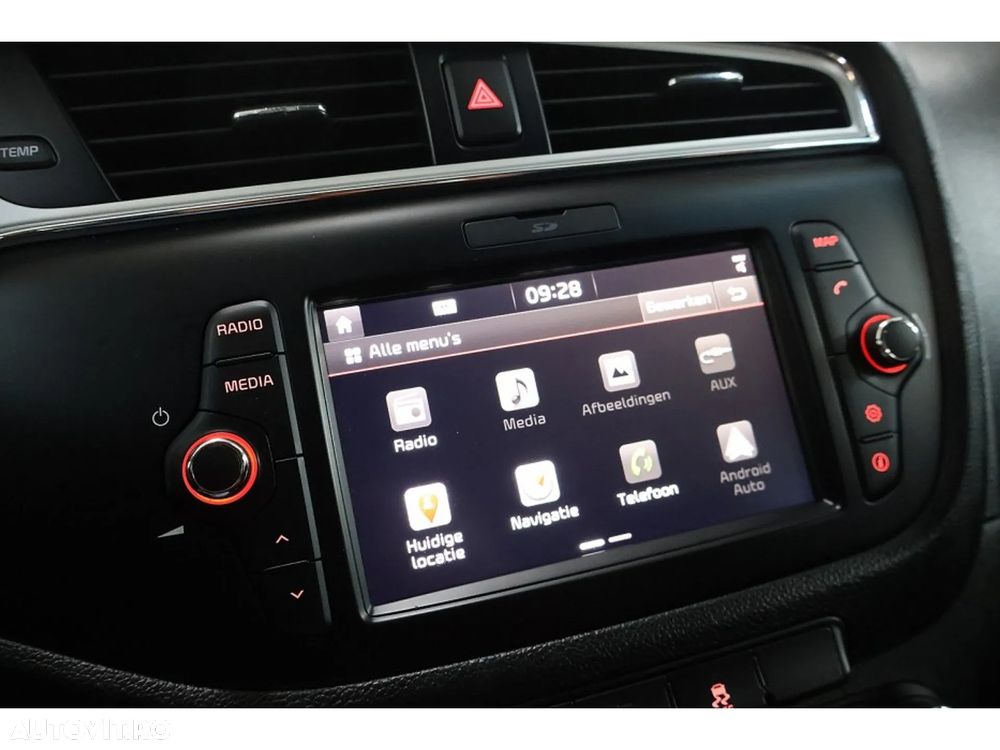Kia Ceed - 12