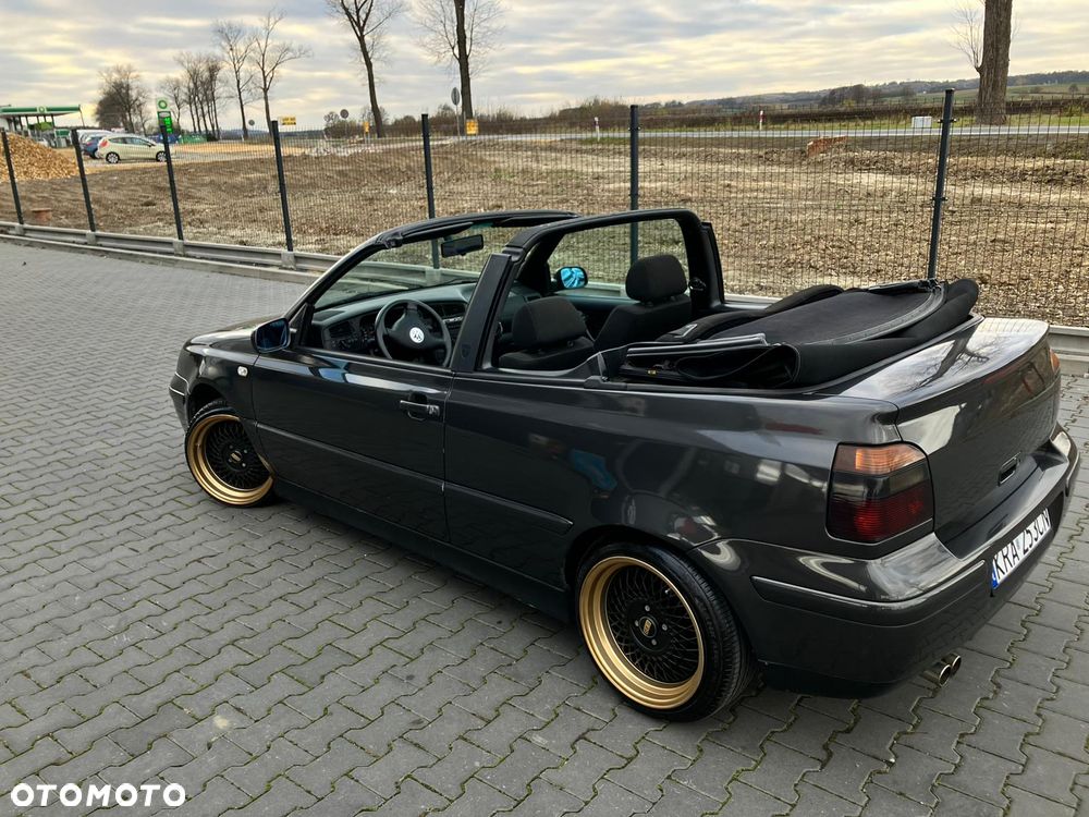 Volkswagen Golf 1.6 Trendline - 18