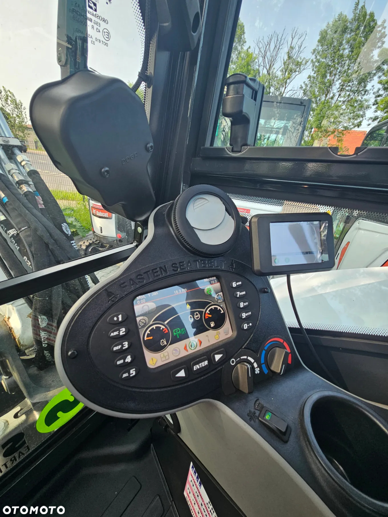 Bobcat E55z/E60/E88/E10z - 11