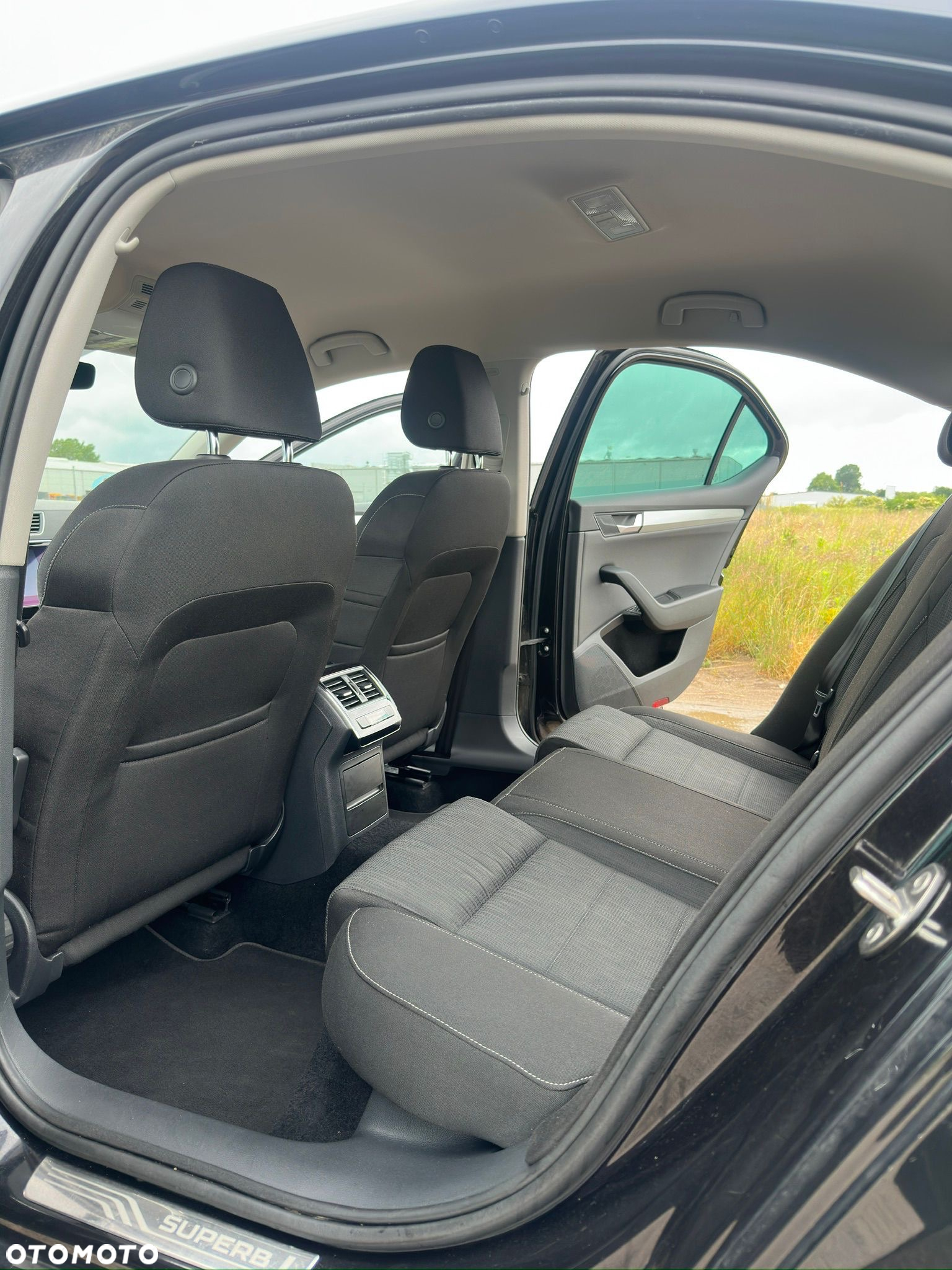 Skoda Superb 2.0 TDI SCR Ambition DSG - 19