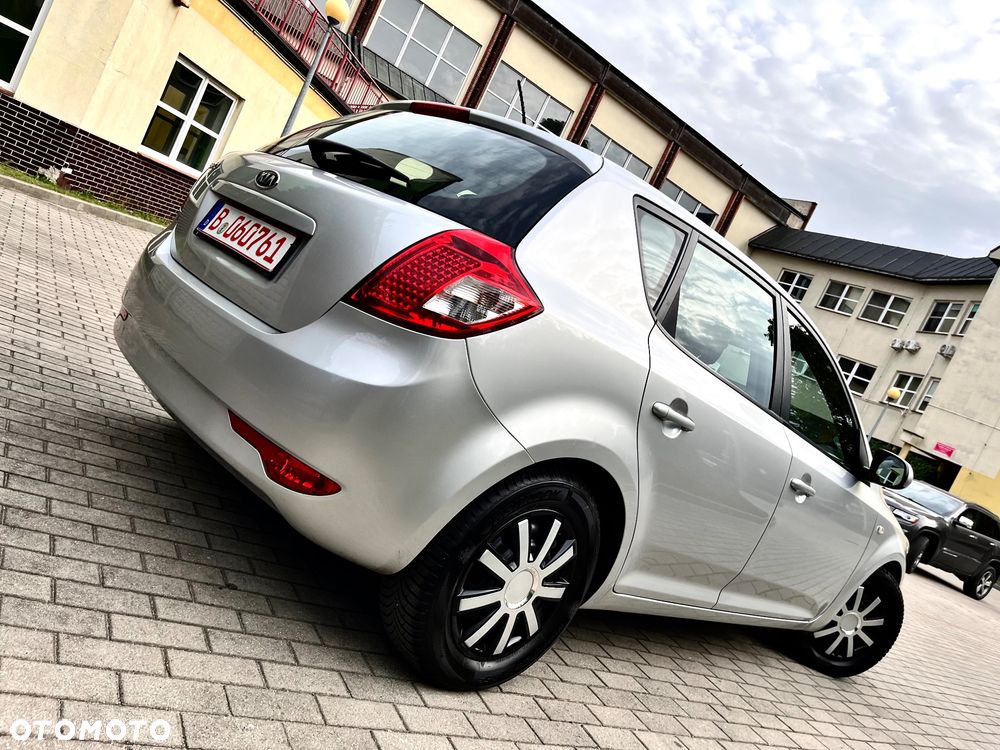 Kia Ceed 1.4 CVVT Attract - 4