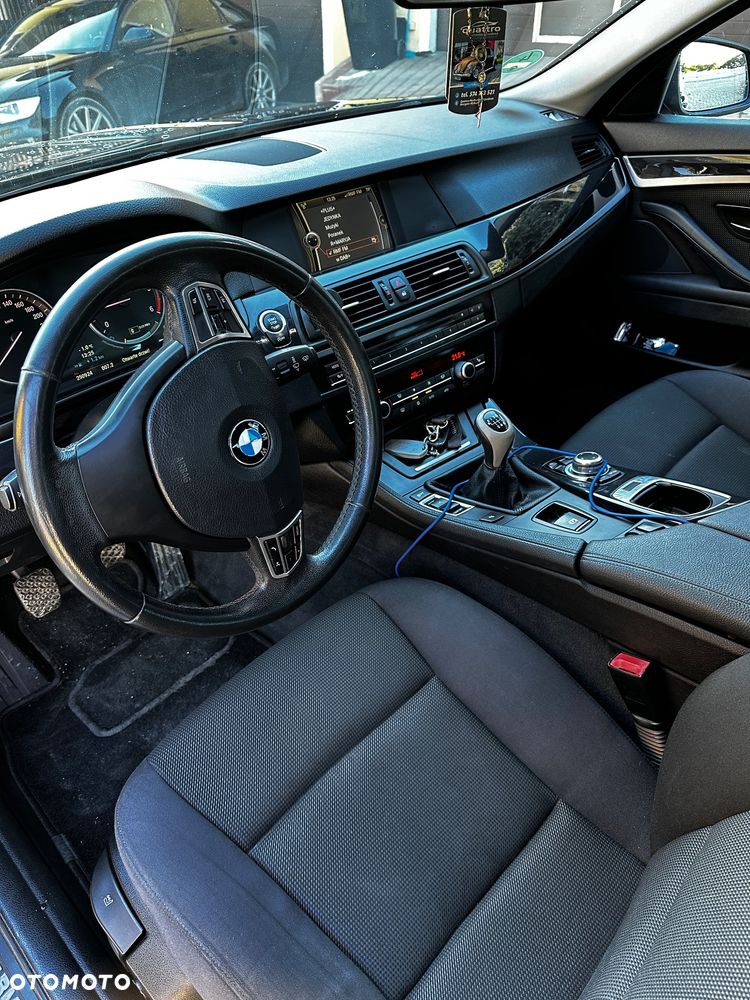 BMW Seria 5 520d - 11