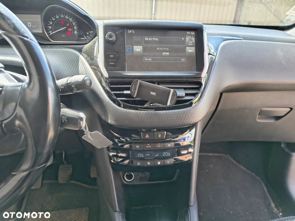 Peugeot 208 - 20