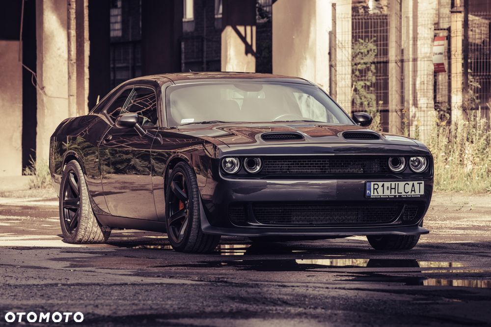 Dodge Challenger 6.2 Hellcat - 30