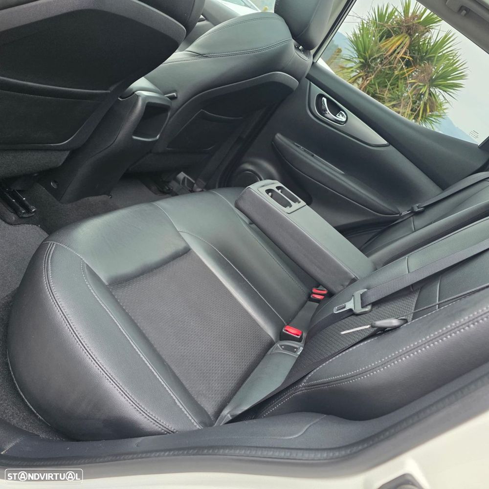 Nissan Qashqai 1.5 dCi Tekna Premium - 33