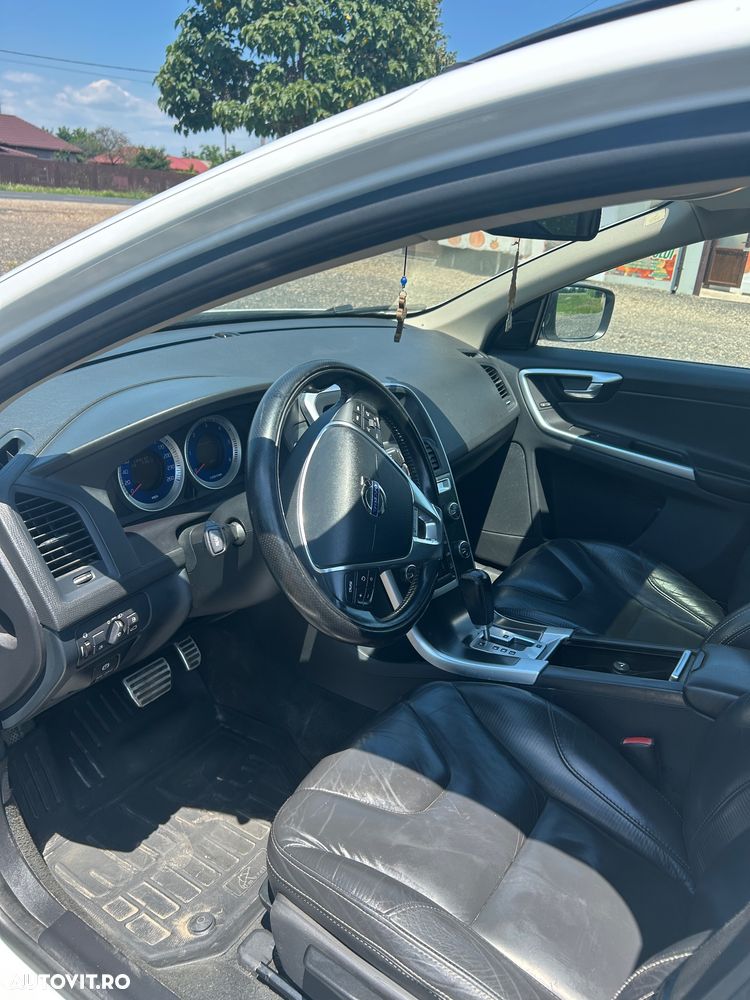 Volvo XC 60 D5 AWD A6 Basic - 2