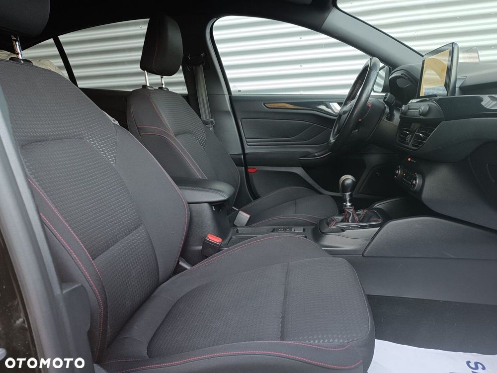 Ford Focus 1.0 EcoBoost ST-Line Black ASS - 32