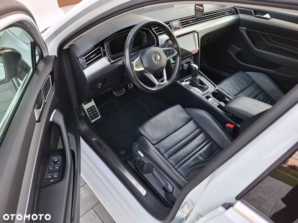 Volkswagen Passat 2.0 TDI SCR 4Motion DDG Highline - 9
