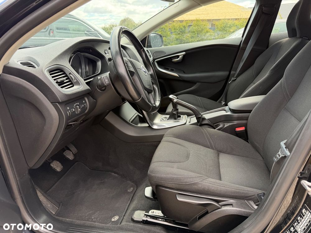 Volvo V40 D4 Kinetic - 11