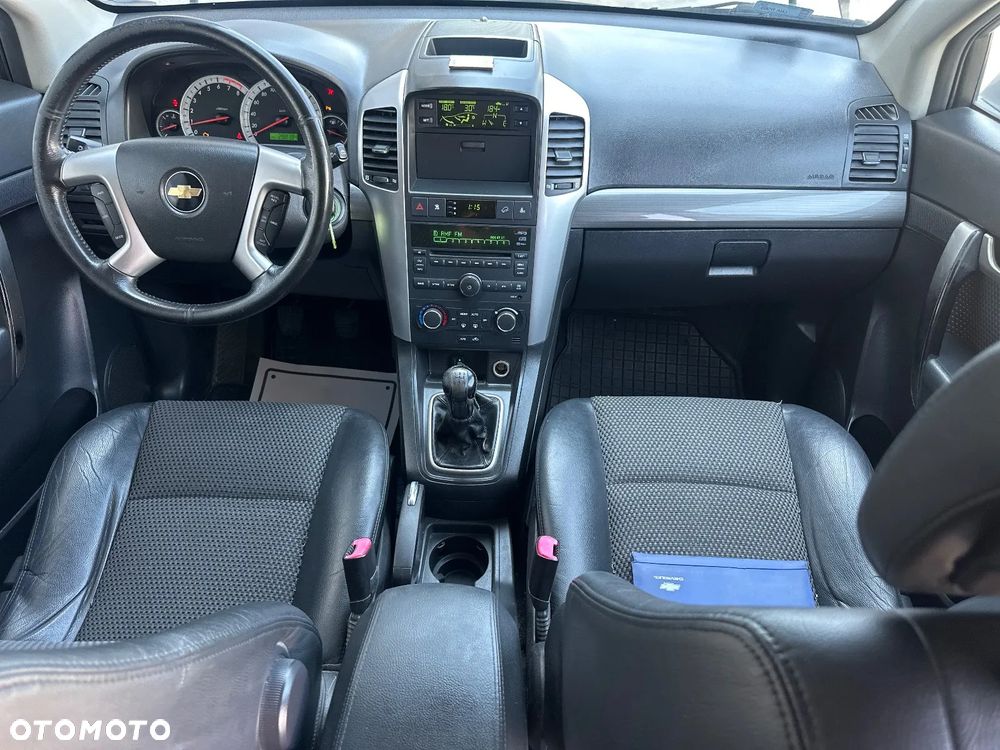 Chevrolet Captiva 2.4 LS - 21