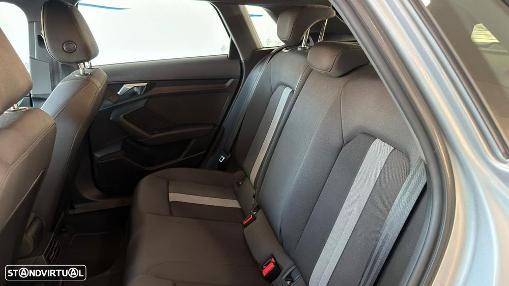 Audi A3 Sportback 30 TFSI Advanced S tronic - 5