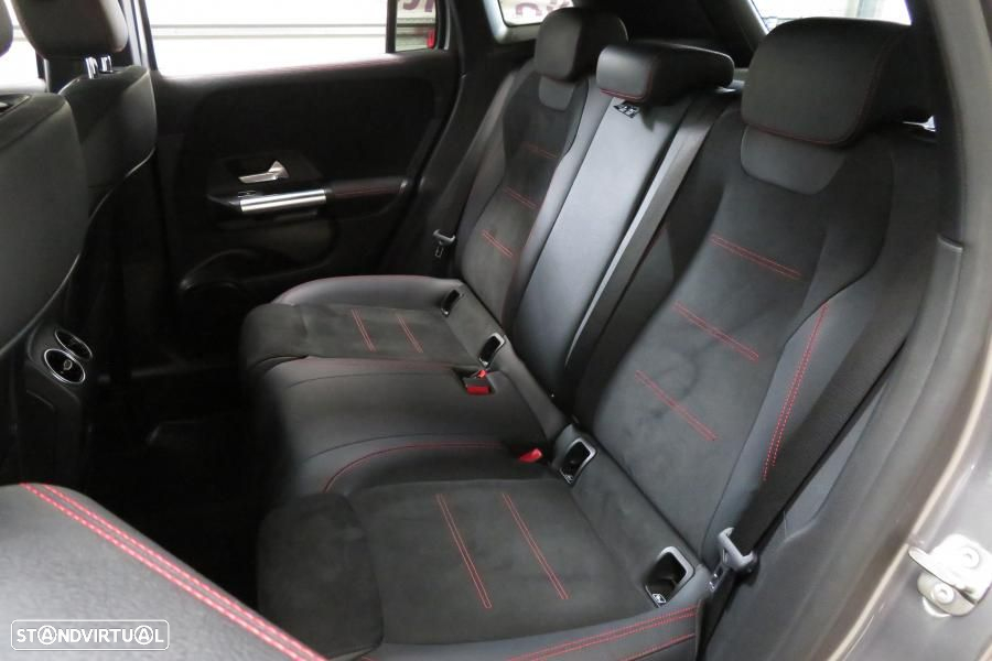 Mercedes-Benz GLA 180 d AMG Line - 20