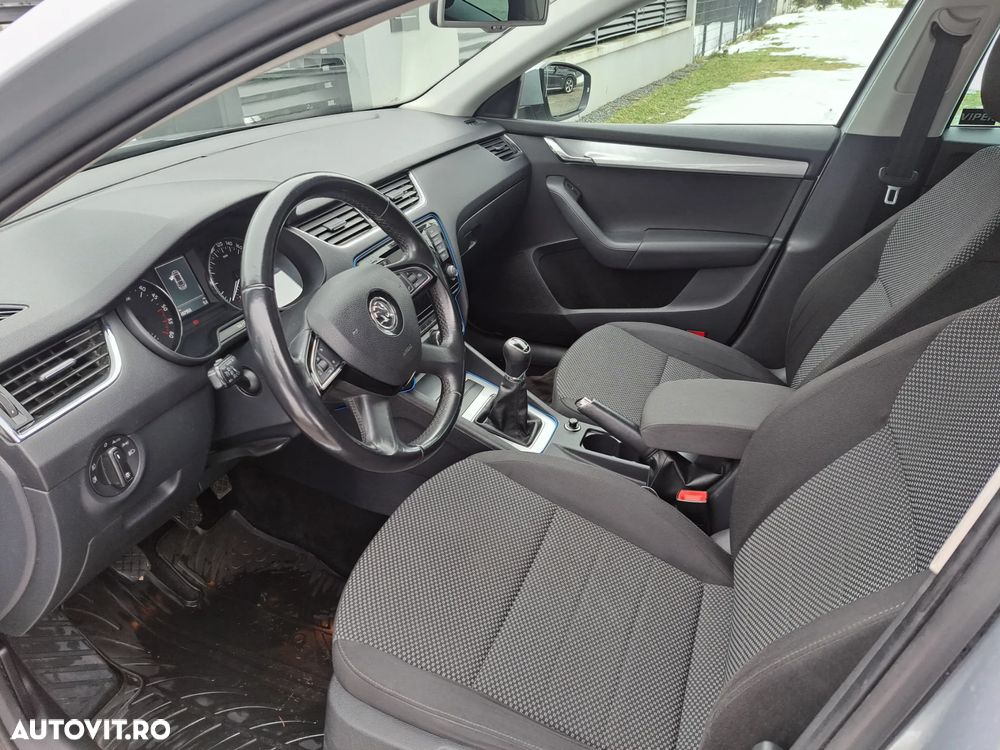 Skoda Octavia 1.6 TDI GREENLINE - 9