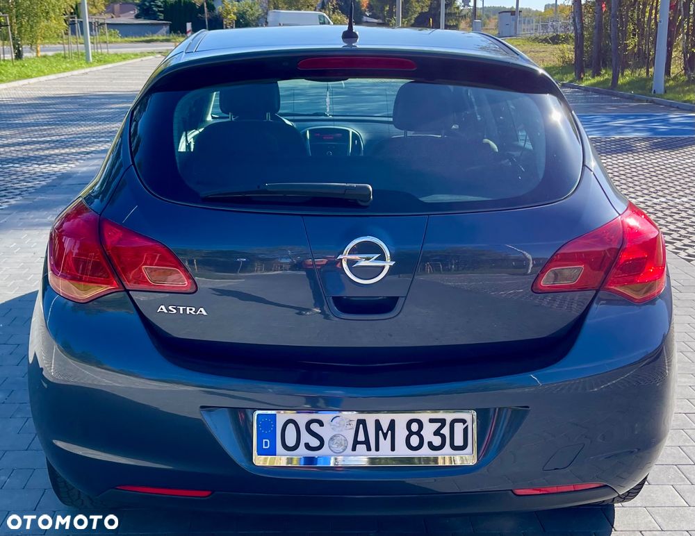 Opel Astra 1.4 T Essentia - 8