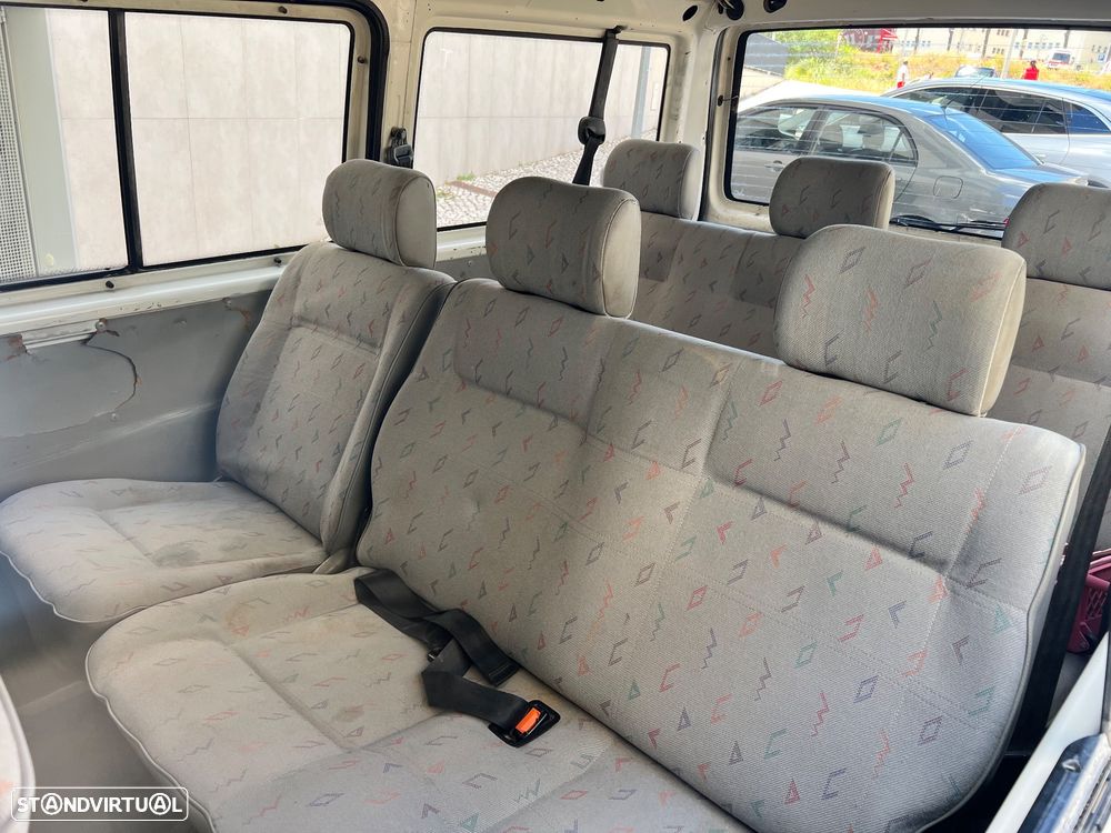 VW Transporter 1.9 TD Kombi - 8