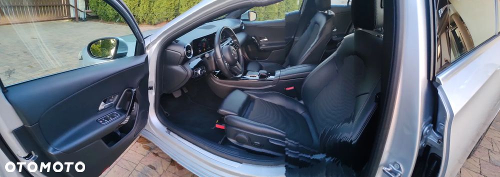 Mercedes-Benz Klasa A 180 d Progressive 7G-DCT - 18