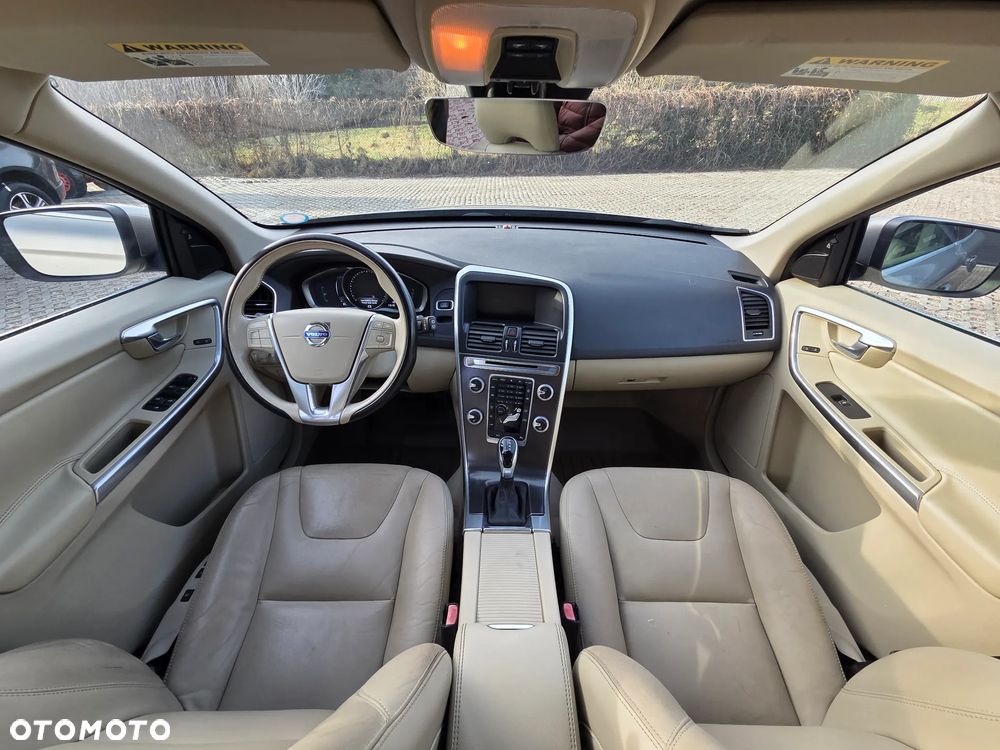 Volvo XC 60 T5 AWD Momentum - 12