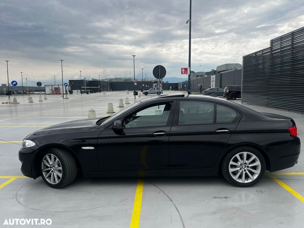 BMW Seria 5 528i - 11