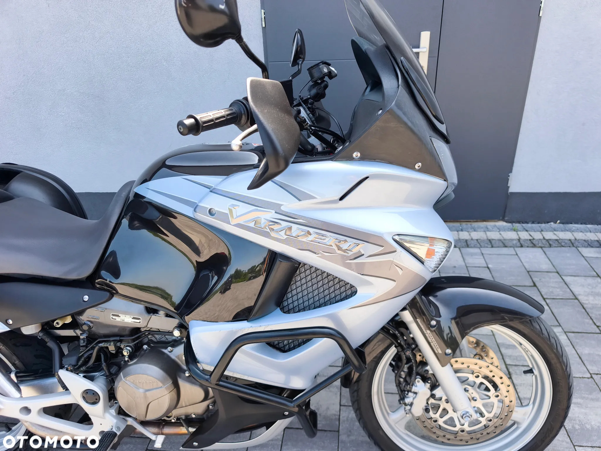 Honda XL - 6