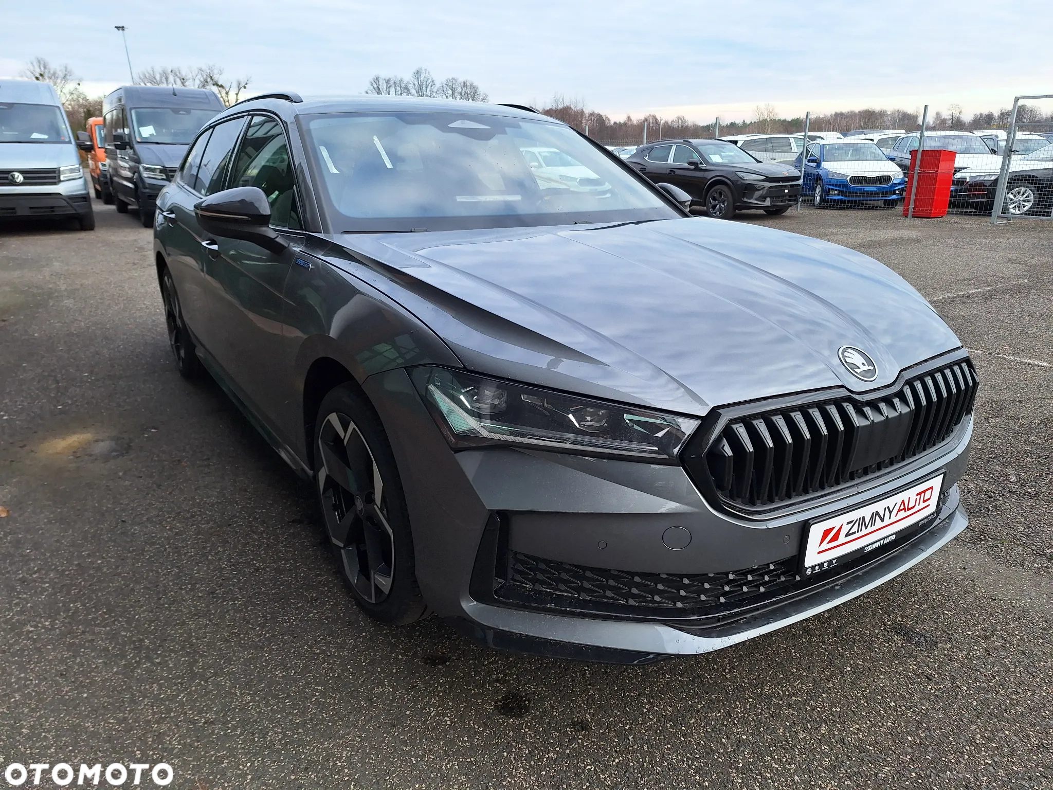 Skoda Superb 2.0 TDI DSG 4x4 Sportline - 4