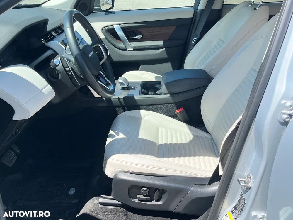 Land Rover Discovery Sport - 11