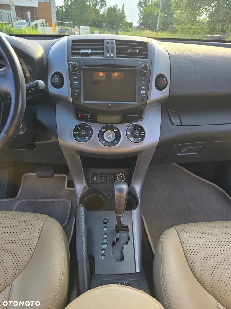 Toyota RAV4 2.0 VVT-i Prestige - 11