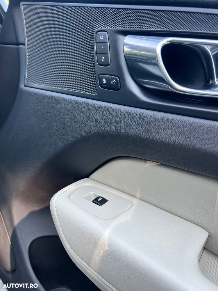 Volvo XC 60 T8 AWD Recharge Geartronic Inscription - 15