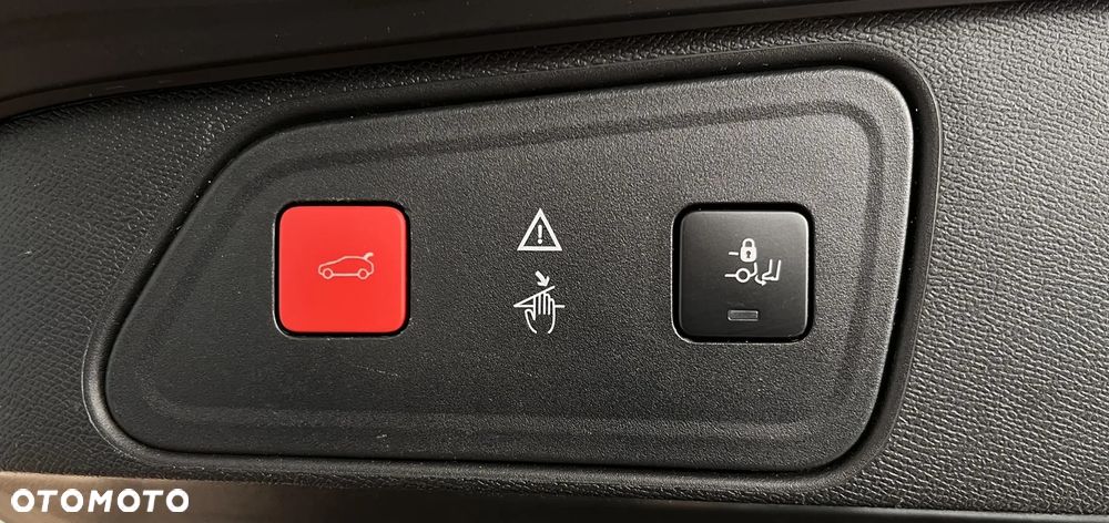 Peugeot 3008 PureTech 130 Stop & Start GPF EAT8 Allure Business-Paket - 18