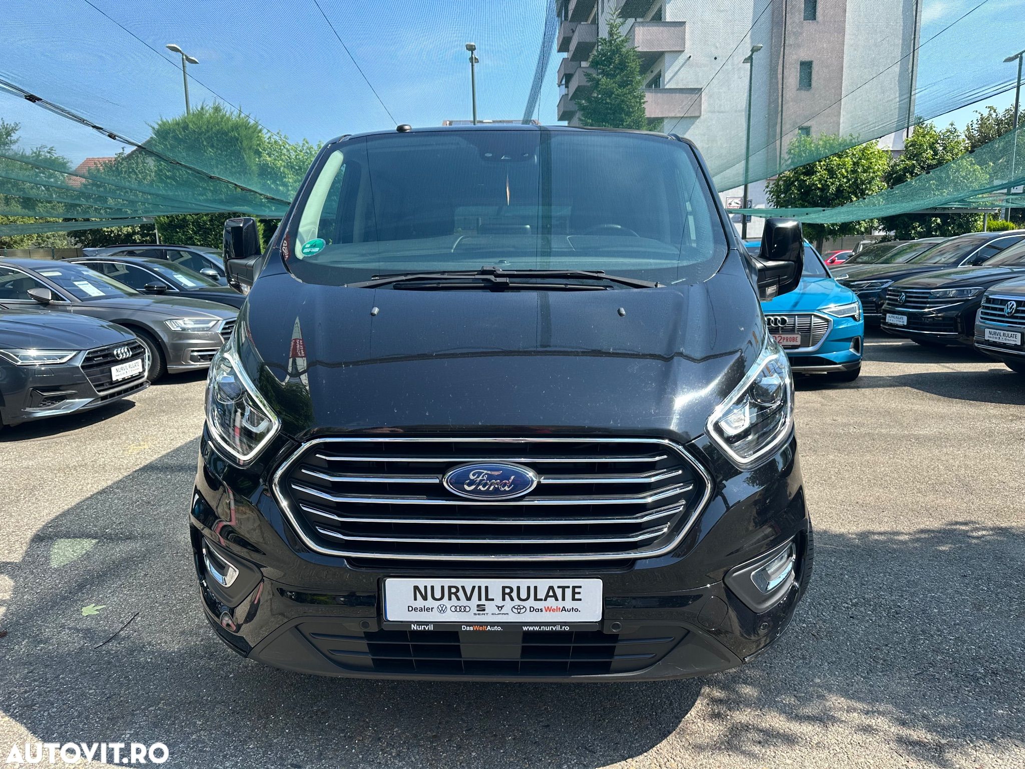 Ford Tourneo Custom Bus 320 2.0 EcoBlue 170 CP L2H1 Titanium Aut. - 1