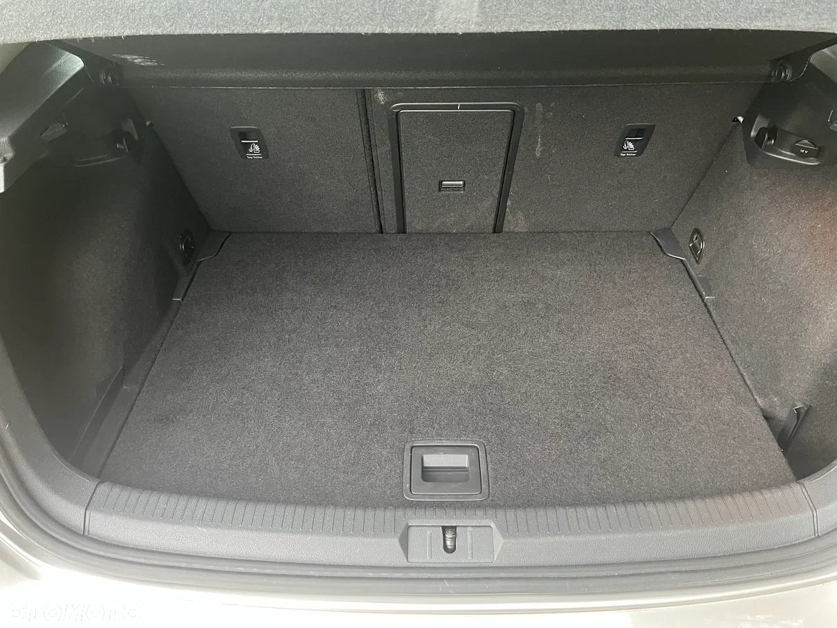Volkswagen Golf 1.2 TSI BlueMotion Technology Comfortline - 32