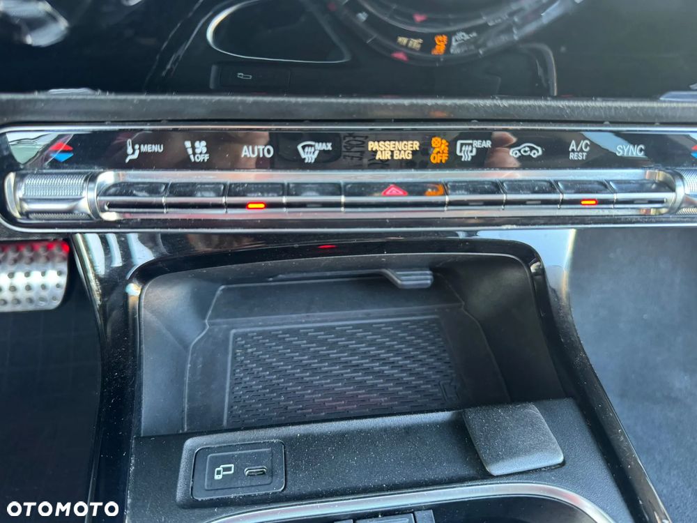 Mercedes-Benz Klasa A 250 4Matic 7G-DCT AMG Line - 22