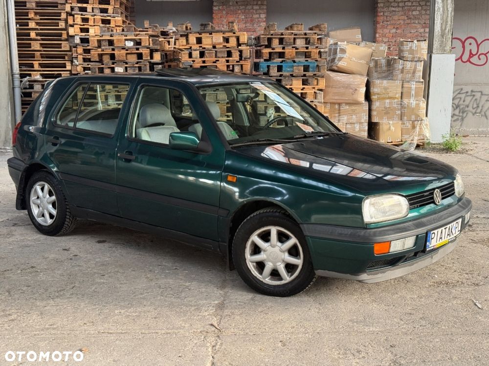 Volkswagen Golf - 2