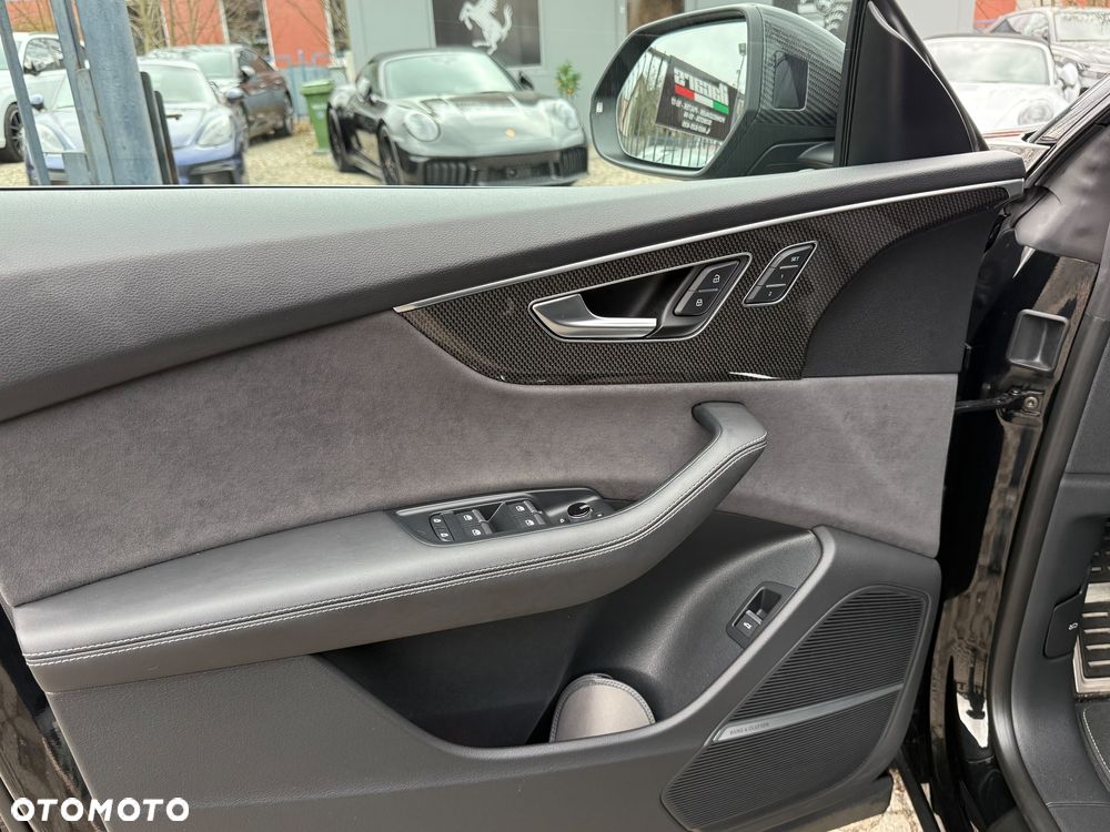 Audi SQ8 - 21