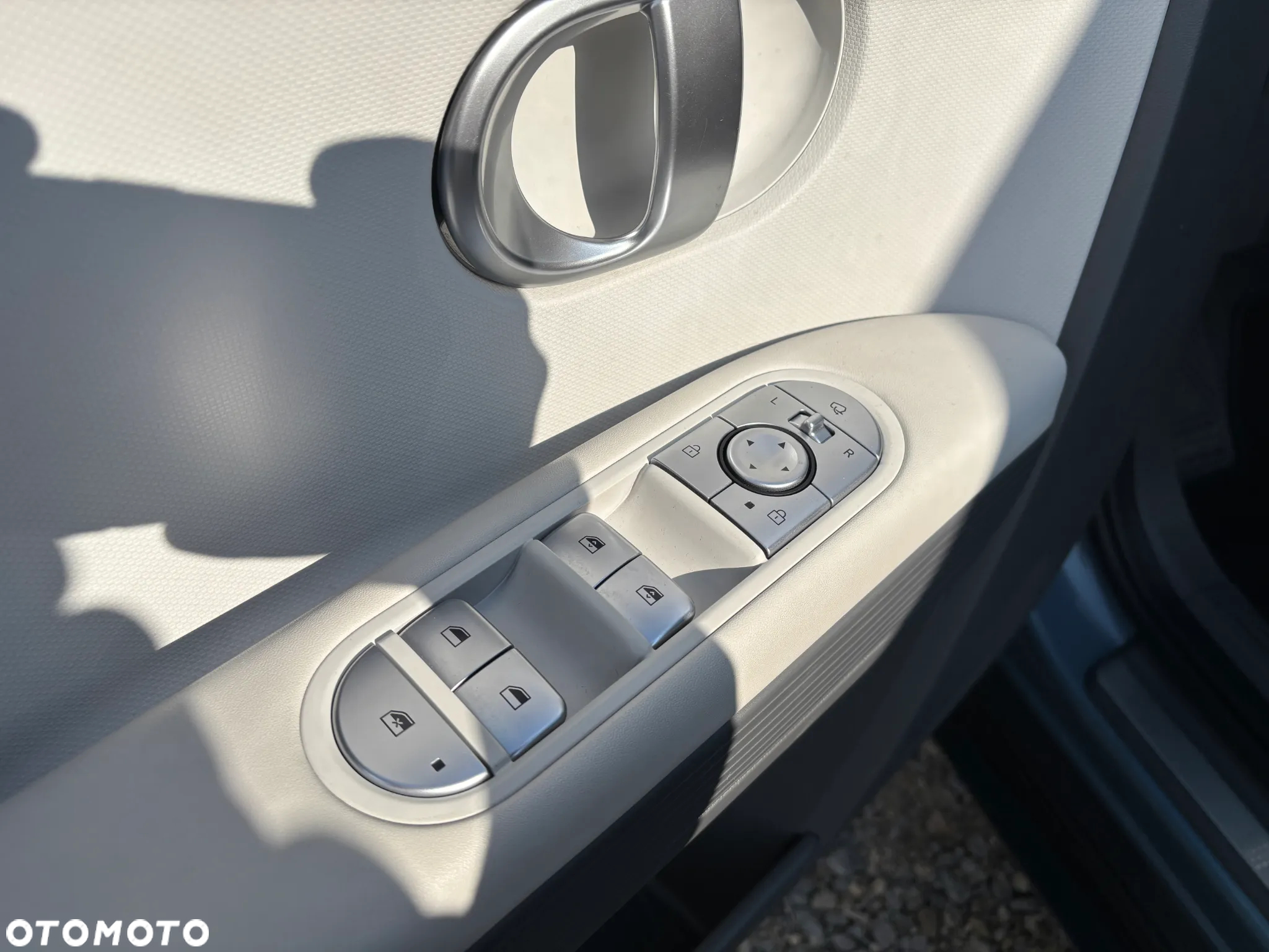 Hyundai IONIQ - 9