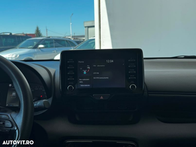 Toyota Yaris - 11