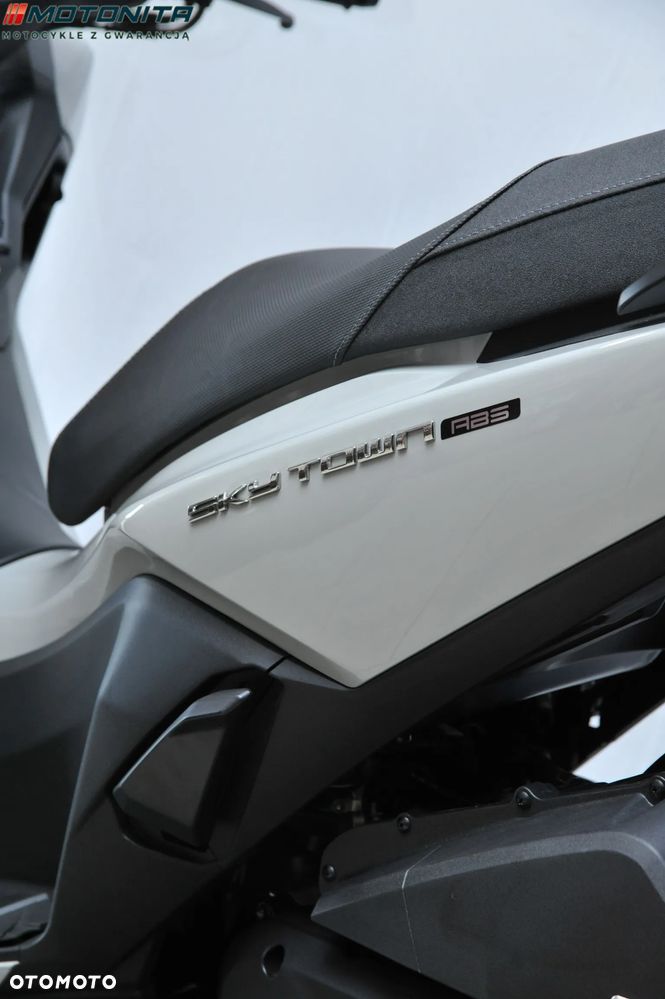 Kymco Skytown - 10