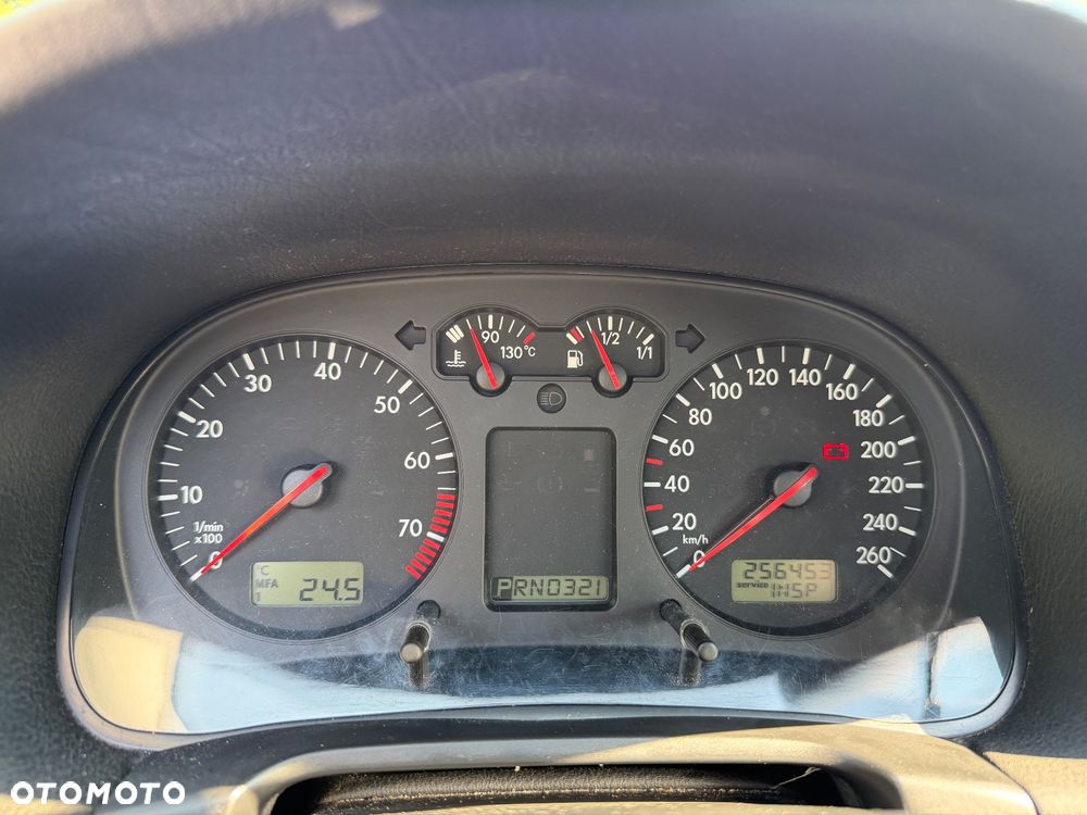 Volkswagen Golf - 29