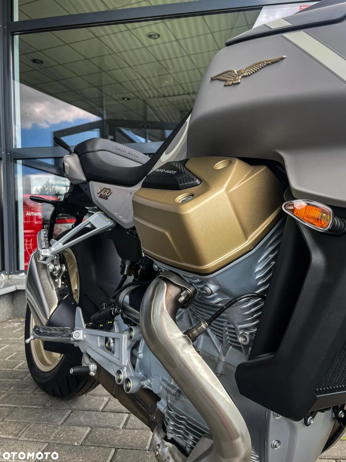 Moto Guzzi V100 Mandello - 3