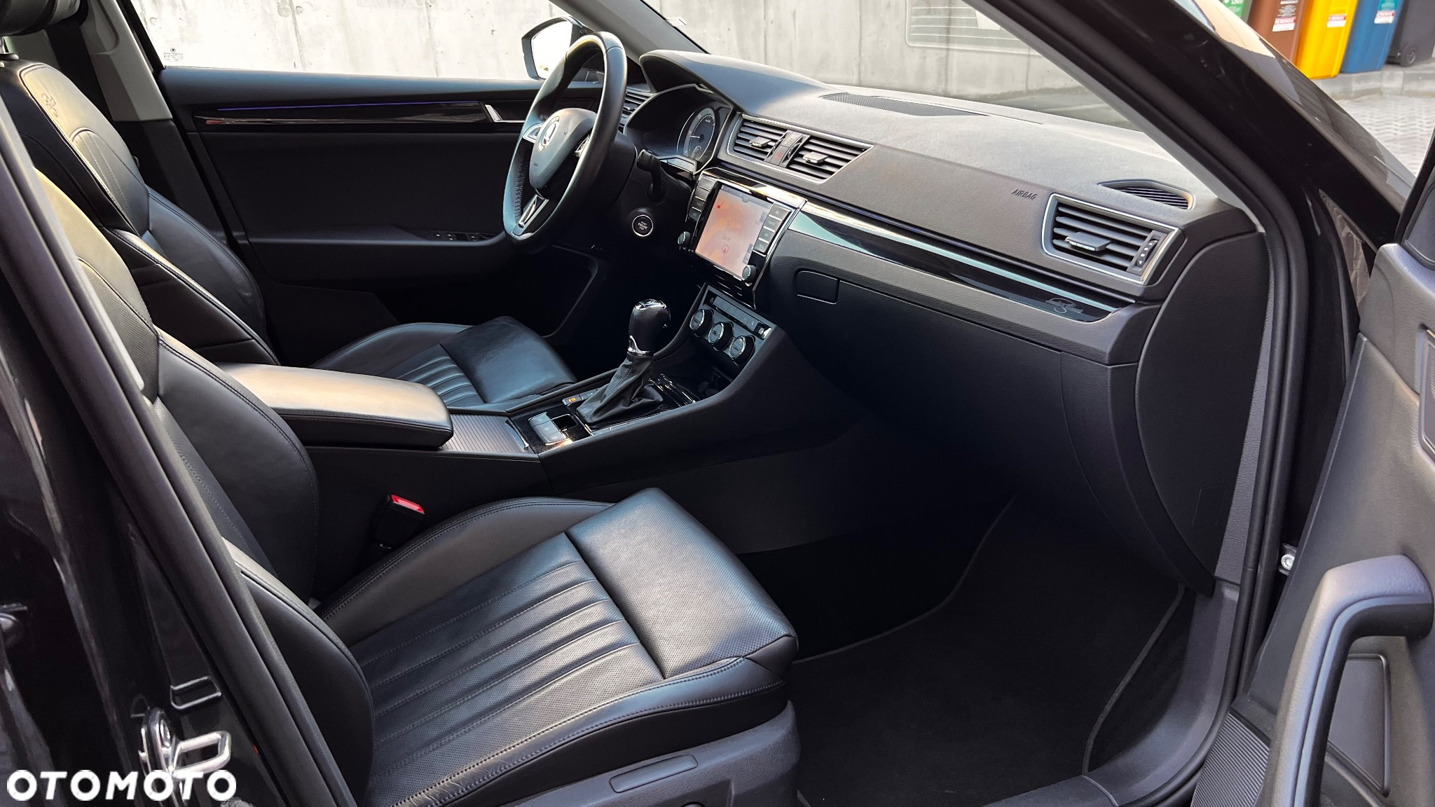 Skoda Superb 2.0 TDI 4x4 DSG L&K - 36
