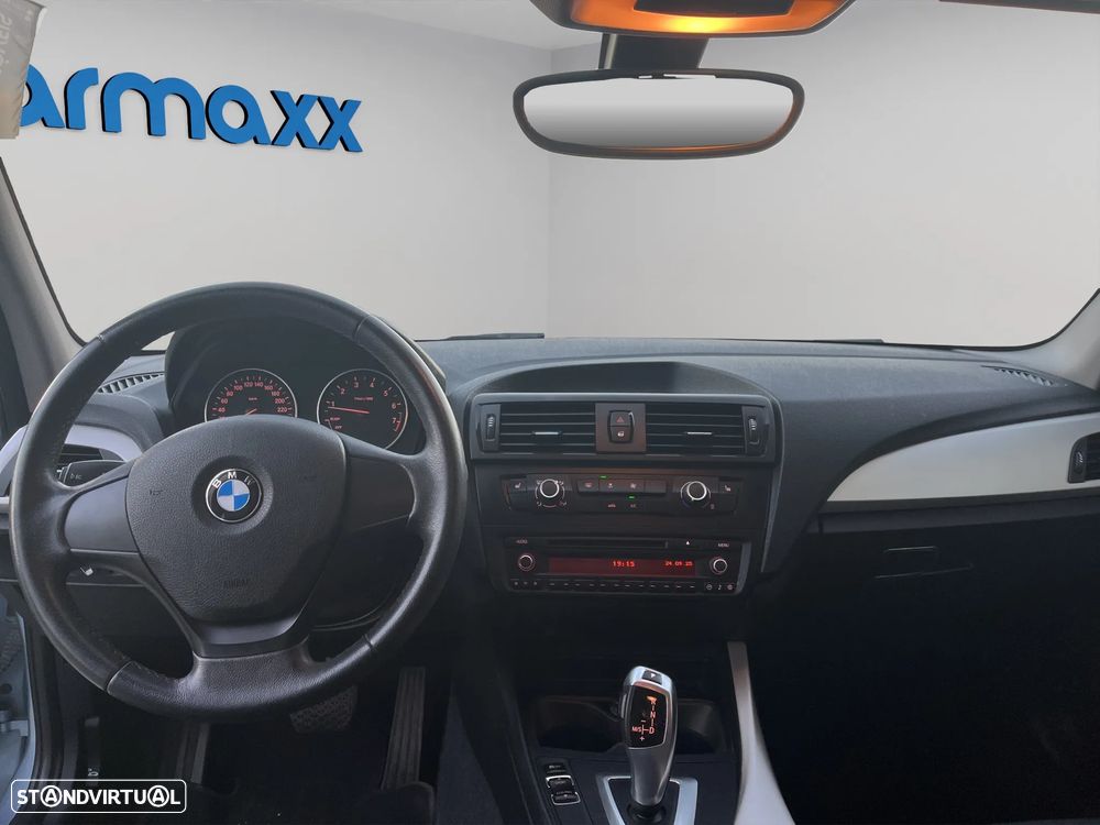 BMW 116 i Aut. Urban Line - 12