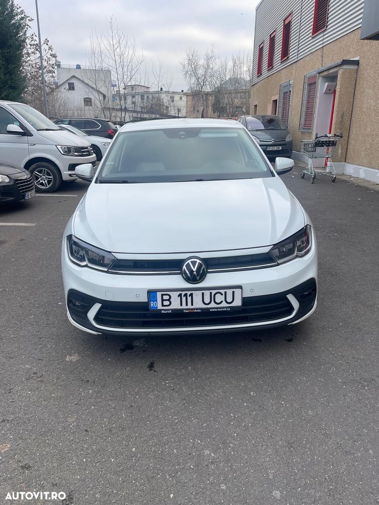 VOLKSWAGEN Polo